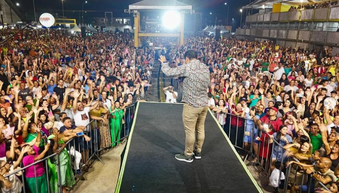 Show Gospel do Cantor Marcos Antonio Reúne multidões de fiéis em Ferreiro - PE